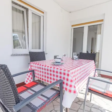 Ferienwohnung Fur 4 Personen Ca 40 Qm In Crikvenica, Kvarner Bucht Und Umgebung * Crikvenica